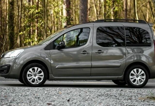 Коричневый Ситроен Берлинго, объемом двигателя 1.6 л и пробегом 140 тыс. км за 7200 $, фото 1 на Automoto.ua