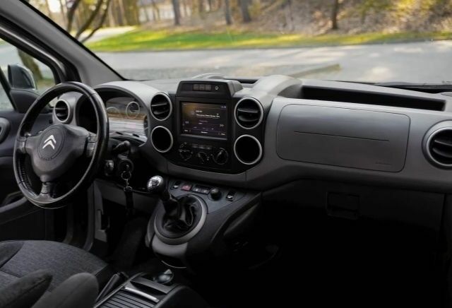 Коричневый Ситроен Берлинго, объемом двигателя 1.6 л и пробегом 140 тыс. км за 7200 $, фото 16 на Automoto.ua