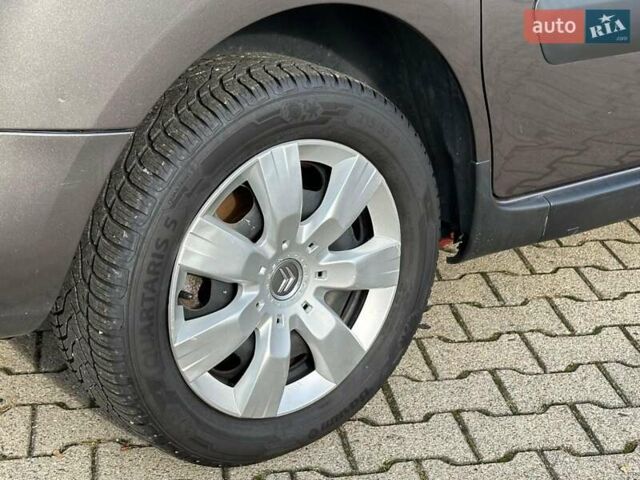 Коричневый Ситроен Берлинго, объемом двигателя 1.6 л и пробегом 186 тыс. км за 13500 $, фото 20 на Automoto.ua