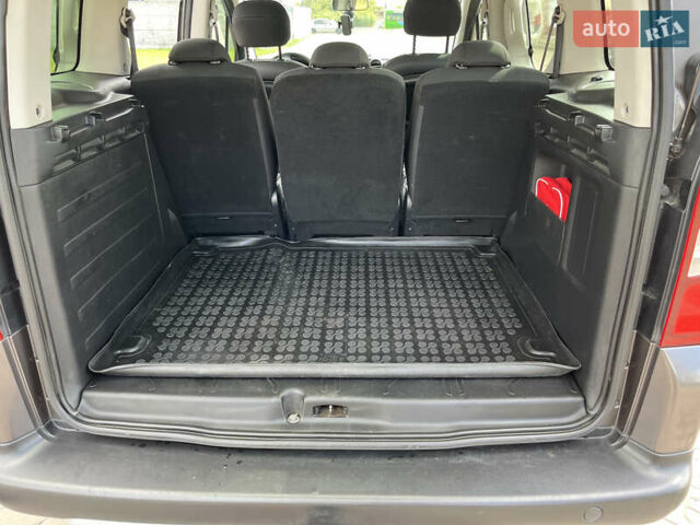 Коричневий Сітроен Берлінго, об'ємом двигуна 1.56 л та пробігом 237 тис. км за 9900 $, фото 20 на Automoto.ua