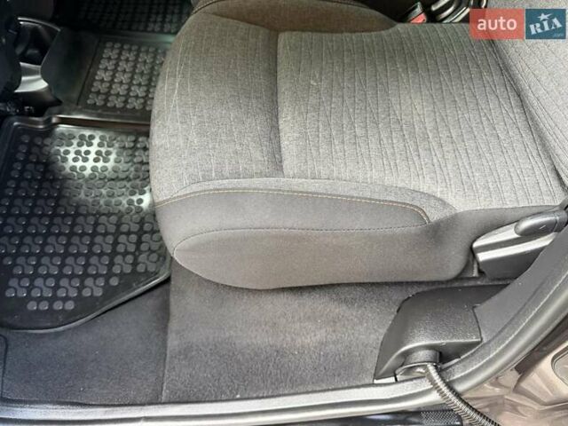 Коричневый Ситроен Берлинго, объемом двигателя 1.6 л и пробегом 182 тыс. км за 11950 $, фото 121 на Automoto.ua