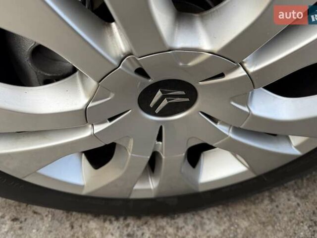 Коричневый Ситроен Берлинго, объемом двигателя 1.6 л и пробегом 182 тыс. км за 11950 $, фото 49 на Automoto.ua