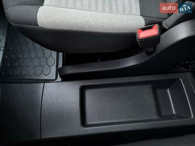 Коричневый Ситроен Берлинго, объемом двигателя 1.56 л и пробегом 138 тыс. км за 16750 $, фото 72 на Automoto.ua