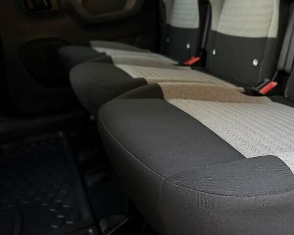 Коричневый Ситроен Берлинго, объемом двигателя 1.56 л и пробегом 138 тыс. км за 16750 $, фото 93 на Automoto.ua