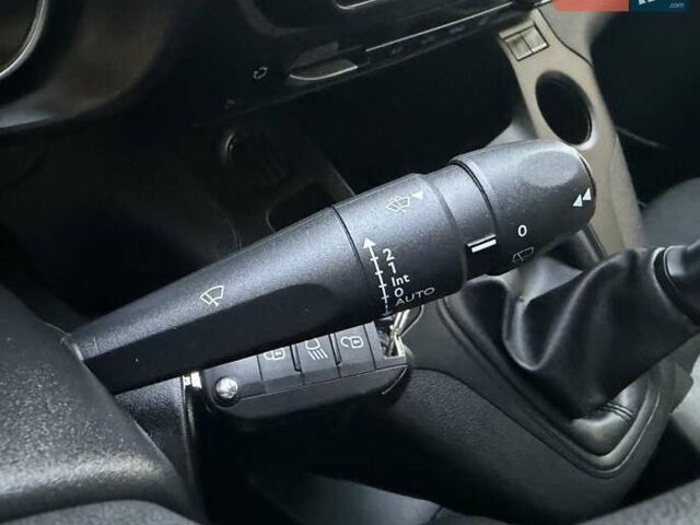 Коричневый Ситроен Берлинго, объемом двигателя 1.56 л и пробегом 138 тыс. км за 16750 $, фото 70 на Automoto.ua