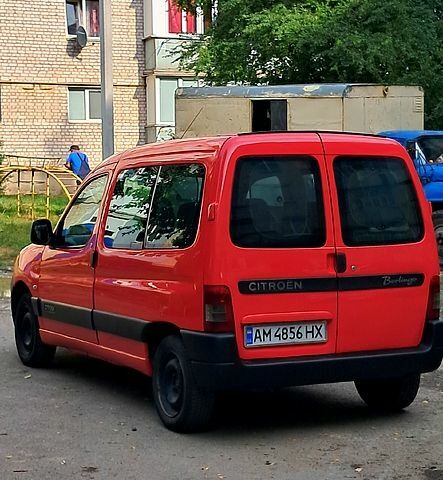 Червоний Сітроен Берлінго, об'ємом двигуна 1.6 л та пробігом 250 тис. км за 3400 $, фото 1 на Automoto.ua