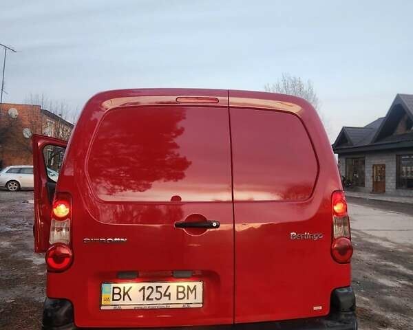 Красный Ситроен Берлинго, объемом двигателя 1 л и пробегом 140 тыс. км за 6000 $, фото 4 на Automoto.ua