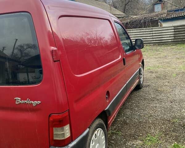 Красный Ситроен Берлинго, объемом двигателя 1.6 л и пробегом 217 тыс. км за 2300 $, фото 4 на Automoto.ua