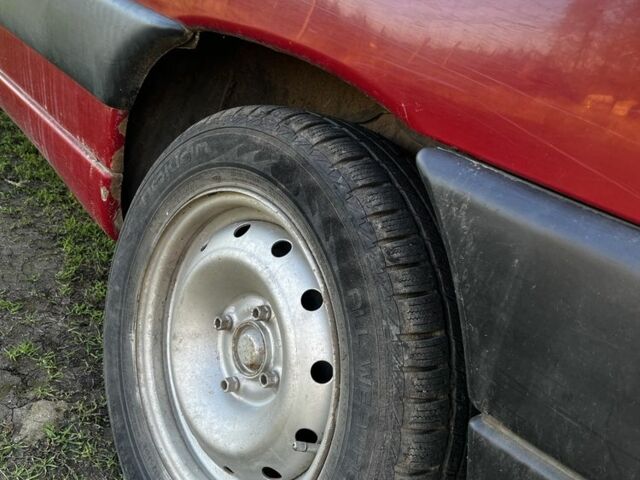 Красный Ситроен Берлинго, объемом двигателя 2 л и пробегом 200 тыс. км за 1500 $, фото 7 на Automoto.ua