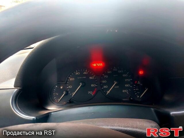 Красный Ситроен Берлинго, объемом двигателя 1.4 л и пробегом 487 тыс. км за 2300 $, фото 3 на Automoto.ua