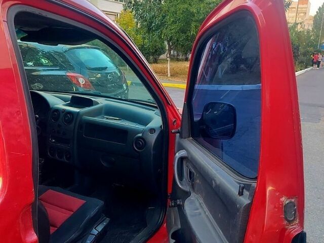 Красный Ситроен Берлинго, объемом двигателя 1.4 л и пробегом 487 тыс. км за 2300 $, фото 6 на Automoto.ua