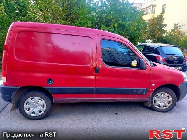 Красный Ситроен Берлинго, объемом двигателя 1.4 л и пробегом 487 тыс. км за 2300 $, фото 7 на Automoto.ua