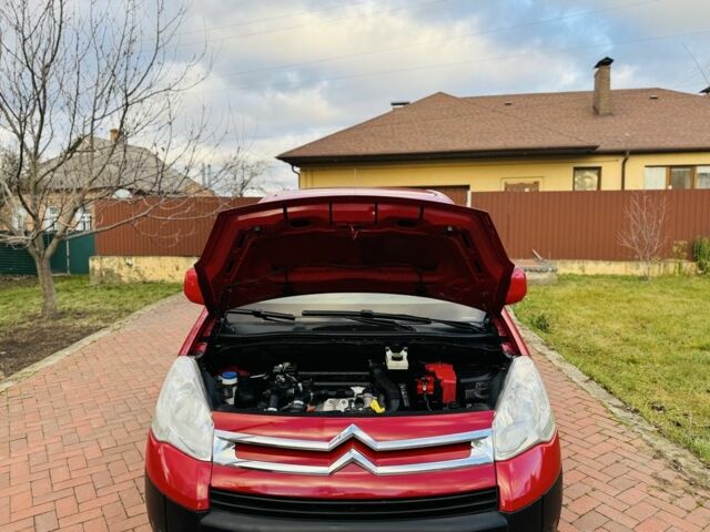 Красный Ситроен Берлинго, объемом двигателя 1.6 л и пробегом 87 тыс. км за 8300 $, фото 13 на Automoto.ua