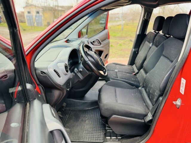 Красный Ситроен Берлинго, объемом двигателя 1.6 л и пробегом 87 тыс. км за 8300 $, фото 6 на Automoto.ua