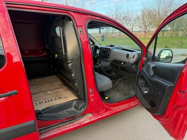 Червоний Сітроен Берлінго, об'ємом двигуна 1.6 л та пробігом 190 тис. км за 3200 $, фото 7 на Automoto.ua