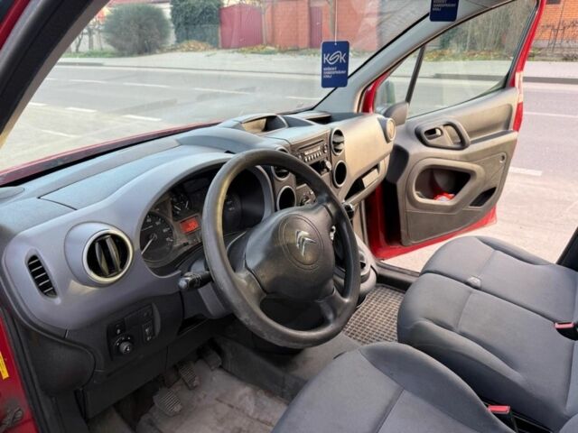 Червоний Сітроен Берлінго, об'ємом двигуна 1.6 л та пробігом 190 тис. км за 3200 $, фото 10 на Automoto.ua