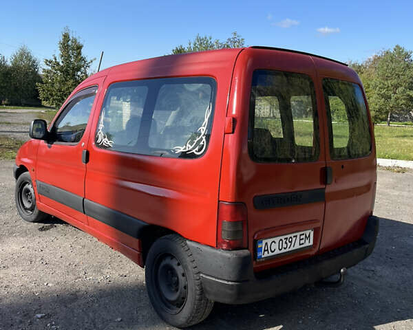 Красный Ситроен Берлинго, объемом двигателя 1.36 л и пробегом 357 тыс. км за 1400 $, фото 8 на Automoto.ua