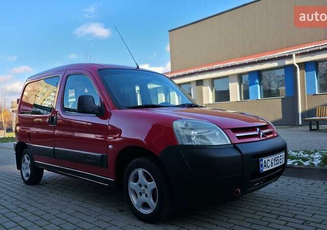 Красный Ситроен Берлинго, объемом двигателя 1.9 л и пробегом 300 тыс. км за 3550 $, фото 10 на Automoto.ua