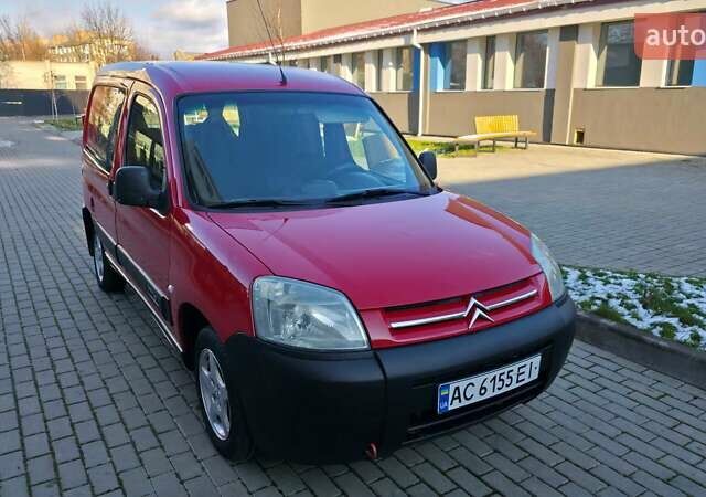 Красный Ситроен Берлинго, объемом двигателя 1.9 л и пробегом 300 тыс. км за 3550 $, фото 9 на Automoto.ua