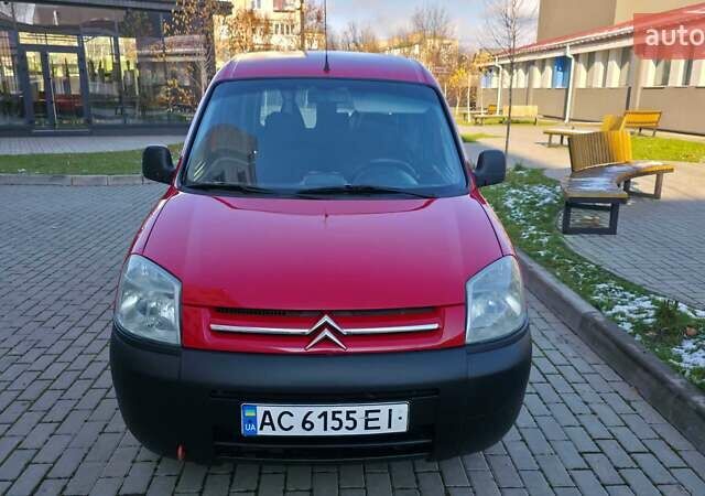 Красный Ситроен Берлинго, объемом двигателя 1.9 л и пробегом 300 тыс. км за 3550 $, фото 8 на Automoto.ua