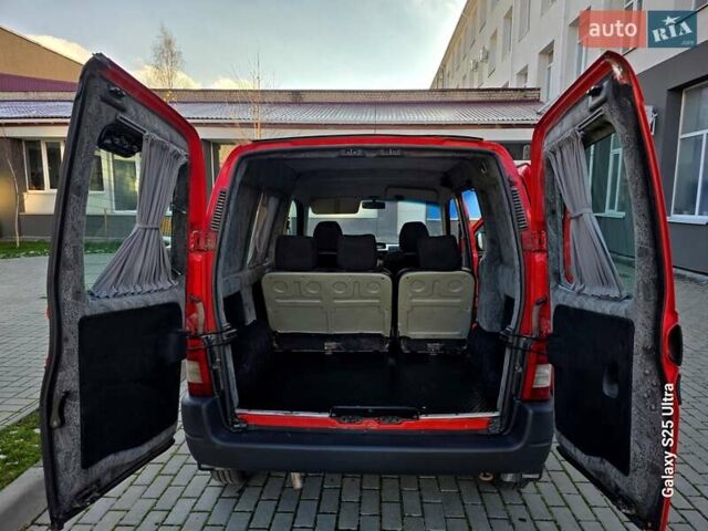 Красный Ситроен Берлинго, объемом двигателя 1.9 л и пробегом 300 тыс. км за 3550 $, фото 1 на Automoto.ua