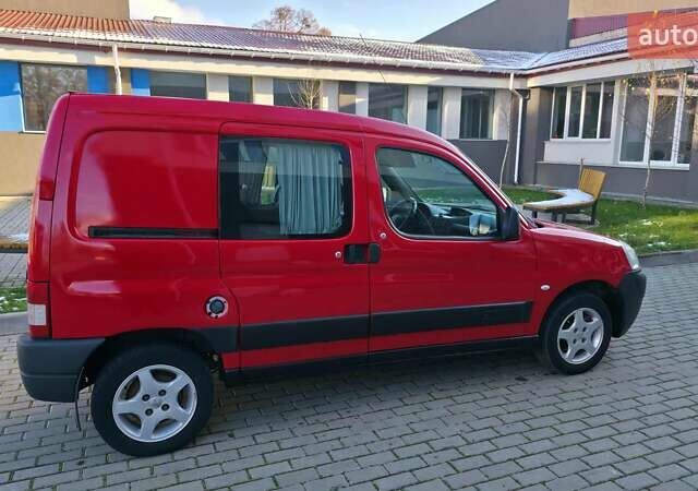 Красный Ситроен Берлинго, объемом двигателя 1.9 л и пробегом 300 тыс. км за 3550 $, фото 16 на Automoto.ua