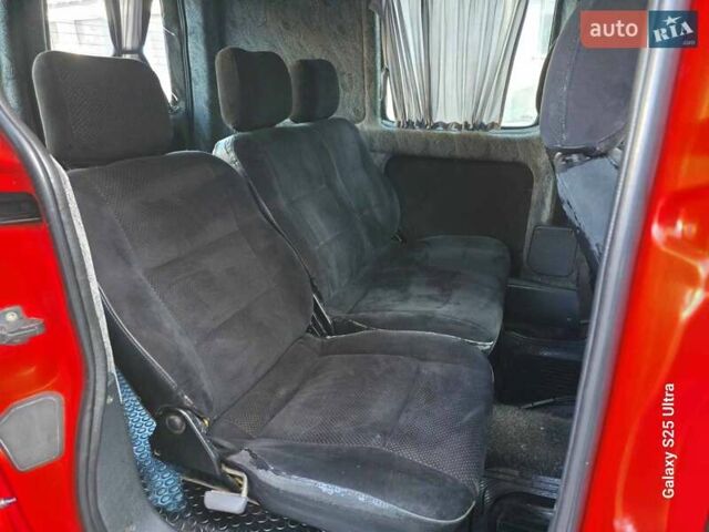 Красный Ситроен Берлинго, объемом двигателя 1.9 л и пробегом 300 тыс. км за 3550 $, фото 24 на Automoto.ua
