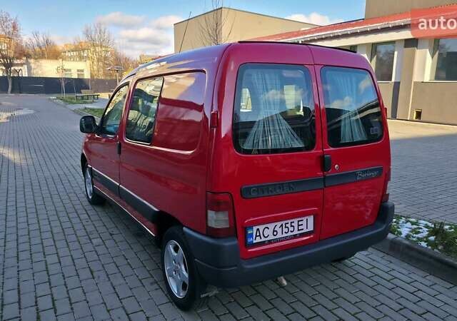 Красный Ситроен Берлинго, объемом двигателя 1.9 л и пробегом 300 тыс. км за 3550 $, фото 41 на Automoto.ua