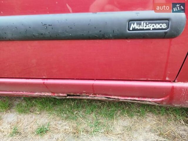 Красный Ситроен Берлинго, объемом двигателя 1.6 л и пробегом 290 тыс. км за 3500 $, фото 1 на Automoto.ua