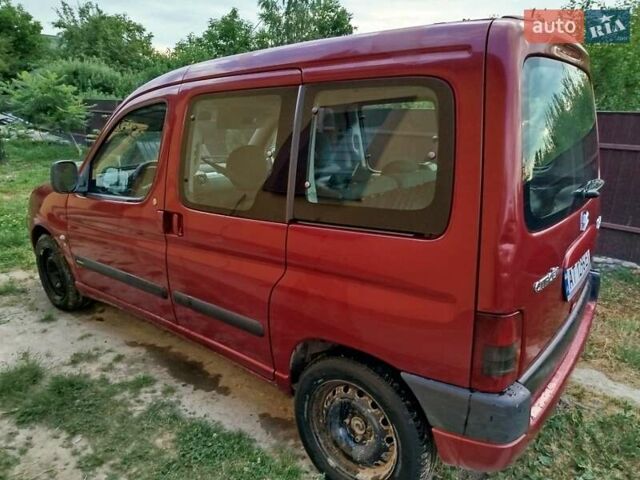 Красный Ситроен Берлинго, объемом двигателя 1.6 л и пробегом 290 тыс. км за 3500 $, фото 17 на Automoto.ua