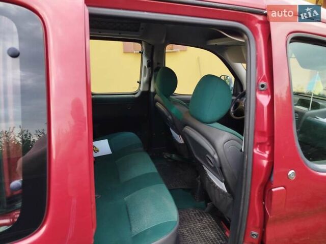 Красный Ситроен Берлинго, объемом двигателя 1.6 л и пробегом 290 тыс. км за 3500 $, фото 8 на Automoto.ua
