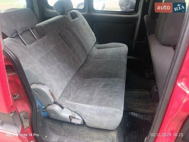 Красный Ситроен Берлинго, объемом двигателя 1.9 л и пробегом 300 тыс. км за 2650 $, фото 8 на Automoto.ua