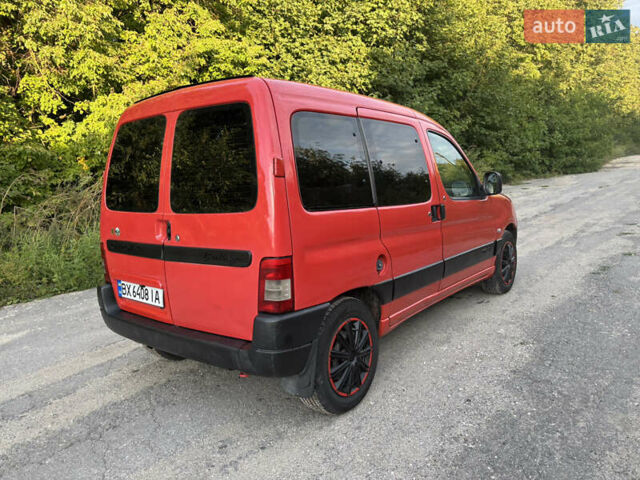 Червоний Сітроен Берлінго, об'ємом двигуна 1.6 л та пробігом 260 тис. км за 4000 $, фото 2 на Automoto.ua