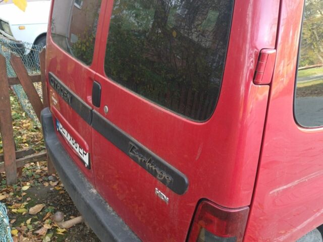 Красный Ситроен Берлинго, объемом двигателя 2 л и пробегом 330 тыс. км за 4000 $, фото 3 на Automoto.ua