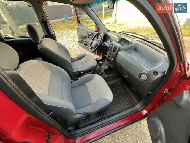 Червоний Сітроен Берлінго, об'ємом двигуна 1.87 л та пробігом 360 тис. км за 2999 $, фото 10 на Automoto.ua