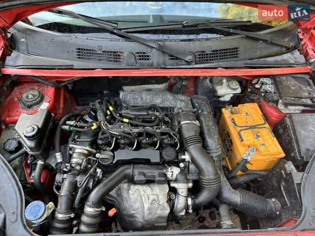 Червоний Сітроен Берлінго, об'ємом двигуна 1.6 л та пробігом 260 тис. км за 4000 $, фото 11 на Automoto.ua