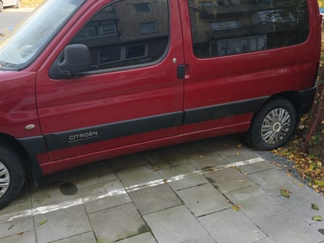 Красный Ситроен Берлинго, объемом двигателя 2 л и пробегом 330 тыс. км за 4000 $, фото 7 на Automoto.ua