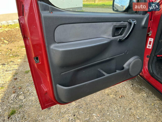 Червоний Сітроен Берлінго, об'ємом двигуна 1.87 л та пробігом 360 тис. км за 2999 $, фото 18 на Automoto.ua