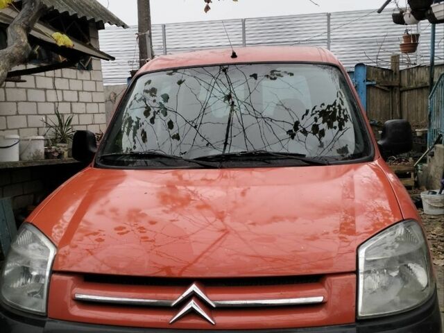 Красный Ситроен Берлинго, объемом двигателя 1.6 л и пробегом 250 тыс. км за 3300 $, фото 3 на Automoto.ua