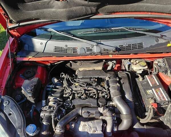 Красный Ситроен Берлинго, объемом двигателя 1.56 л и пробегом 300 тыс. км за 3800 $, фото 5 на Automoto.ua