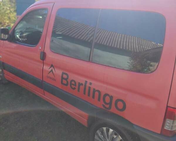 Красный Ситроен Берлинго, объемом двигателя 1.56 л и пробегом 300 тыс. км за 3800 $, фото 4 на Automoto.ua