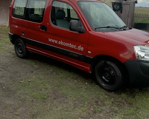 Красный Ситроен Берлинго, объемом двигателя 1.9 л и пробегом 135 тыс. км за 4700 $, фото 2 на Automoto.ua