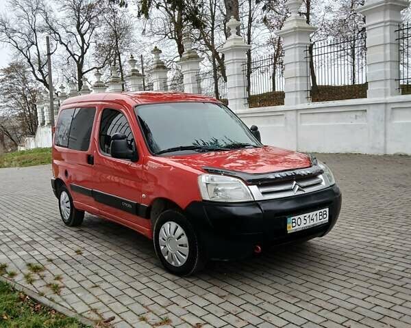 Красный Ситроен Берлинго, объемом двигателя 1.6 л и пробегом 220 тыс. км за 3450 $, фото 15 на Automoto.ua