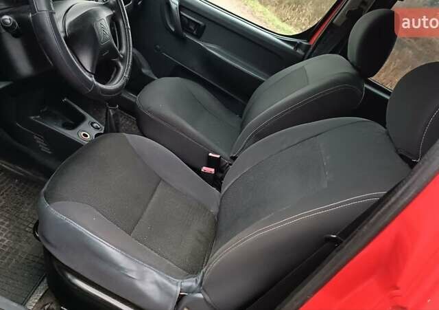 Красный Ситроен Берлинго, объемом двигателя 1.6 л и пробегом 204 тыс. км за 3850 $, фото 45 на Automoto.ua