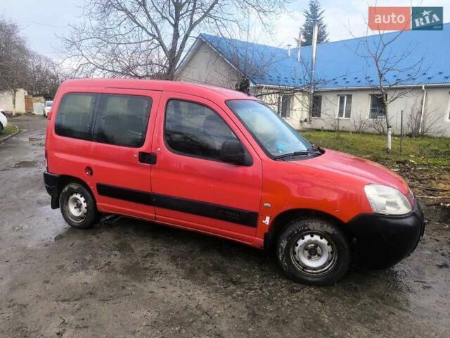 Красный Ситроен Берлинго, объемом двигателя 1.56 л и пробегом 233 тыс. км за 3600 $, фото 1 на Automoto.ua
