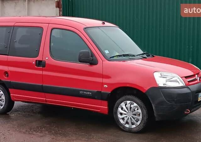 Красный Ситроен Берлинго, объемом двигателя 1.6 л и пробегом 204 тыс. км за 3850 $, фото 23 на Automoto.ua