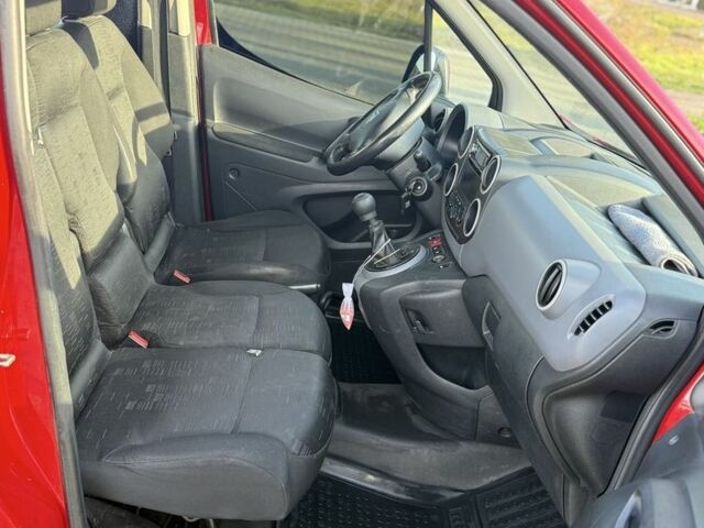 Сітроен Берлінго 2008 у Умани на Automoto.ua Червоний Сітроен Берлінго, об'ємом двигуна 1.6 л та пробігом 250 тис. км за 4700 $, фото 9 на Automoto.ua