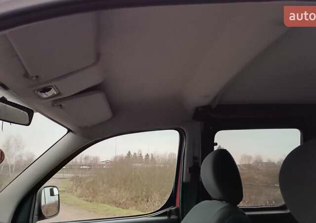 Красный Ситроен Берлинго, объемом двигателя 1.6 л и пробегом 204 тыс. км за 3850 $, фото 46 на Automoto.ua