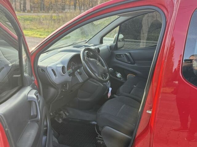 Сітроен Берлінго 2008 у Умани на Automoto.ua Червоний Сітроен Берлінго, об'ємом двигуна 1.6 л та пробігом 250 тис. км за 4700 $, фото 12 на Automoto.ua