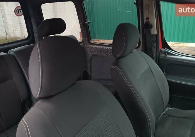 Красный Ситроен Берлинго, объемом двигателя 1.6 л и пробегом 204 тыс. км за 3850 $, фото 64 на Automoto.ua